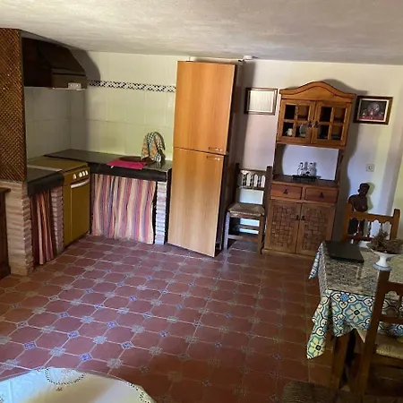El Pueblo -komm Ins Dorf- *